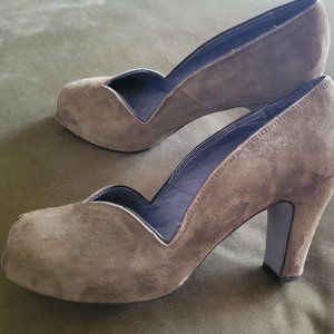 Faryl Robin Green Suede 1940s style Fenway Pumps 8.5 retro heels GUC